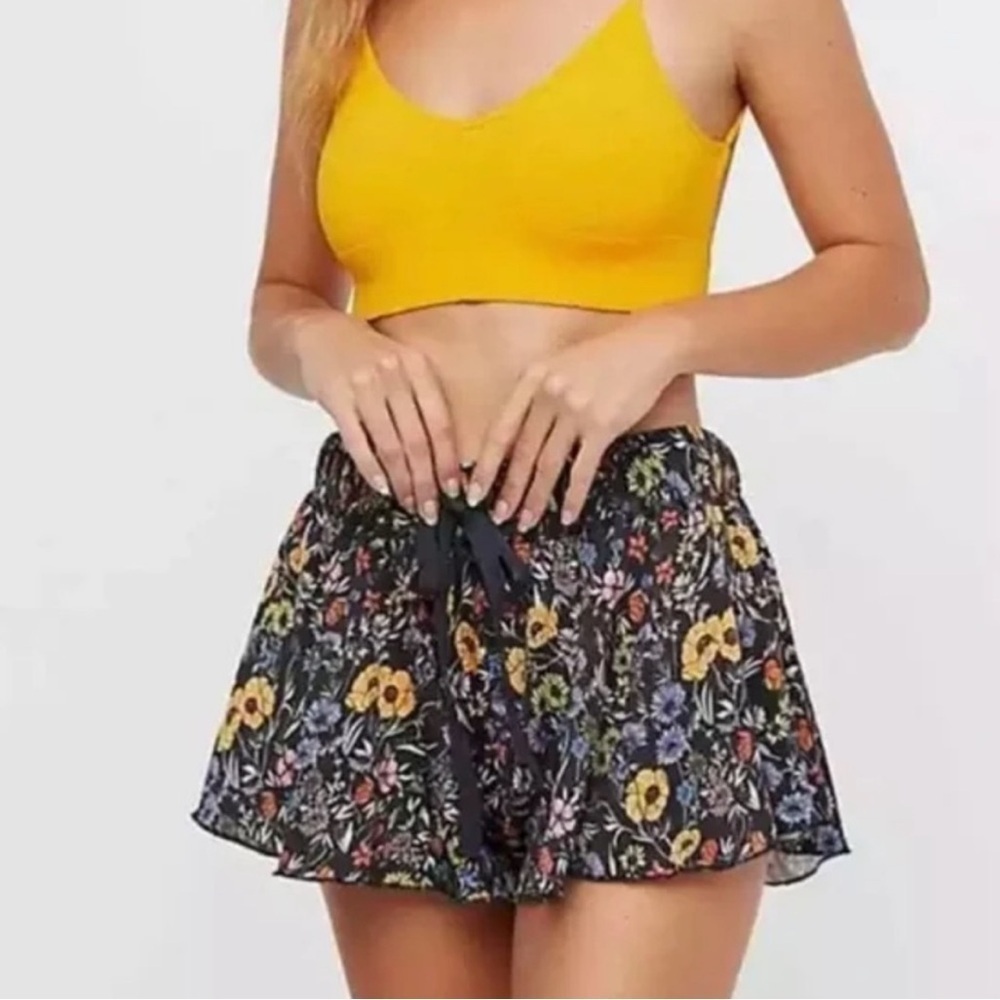Intimately Free People Floral A Go-Go Swing Shorts Sz Medium Flowy Drawstring - Picture 1 of 10